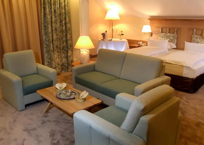 Maximilian Grand Hotel