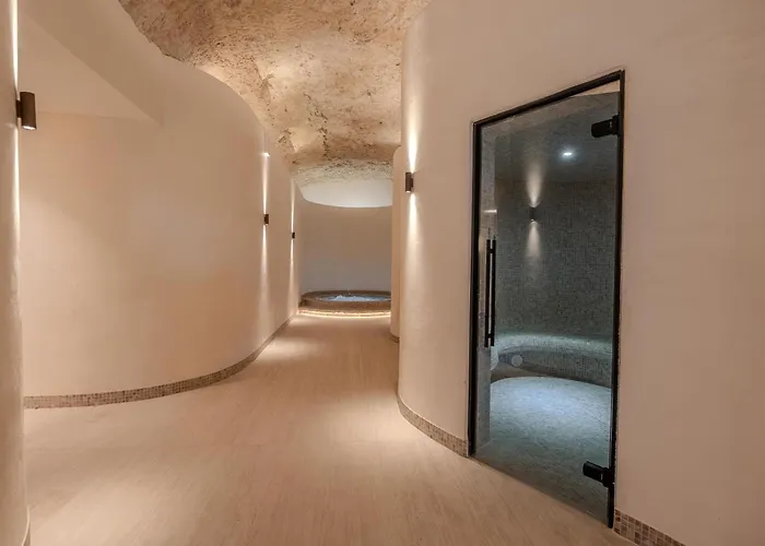 Relais D'Amboise - The Leading Hotels Of The World