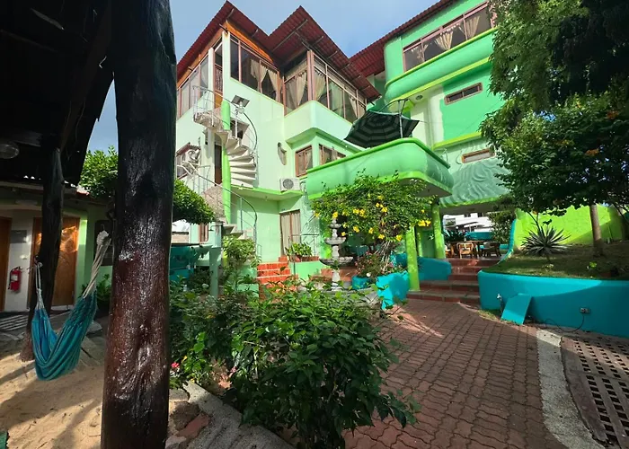 Hostal Casa Edén