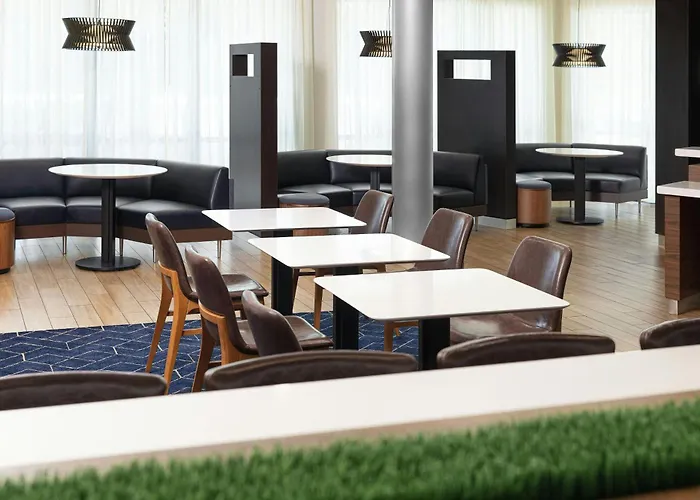 Courtyard By Marriott Jacksonville