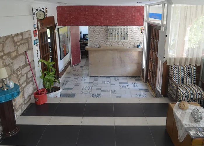 Tunc Hotel