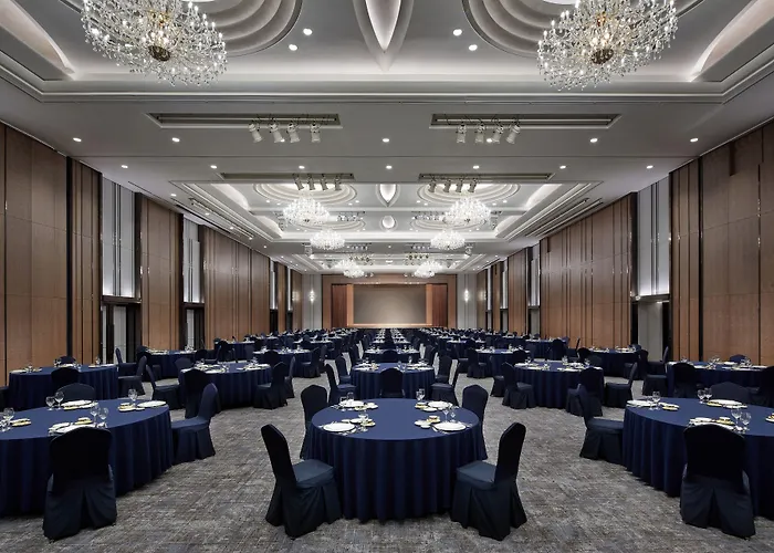 Lotte Hotel World