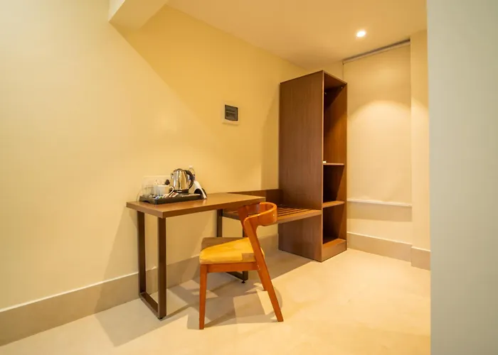 Treebo Elite Residency - 2 Kms From Railway Station