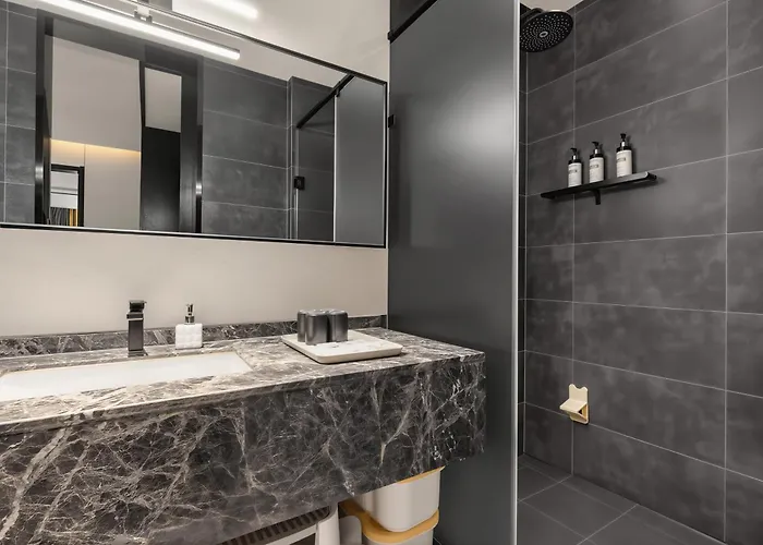 HÉONIC Art Residence&Suites丨 Signature Family Suites - Ultimate Gaming&Switch - Cat Cafe -Free Laundry Luggage Storage -24H Front Desk - English Service