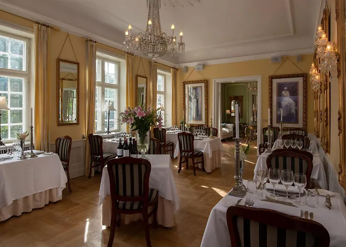Sauntehus Castle Hotel