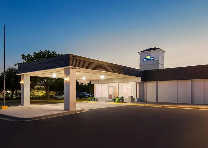 Days Inn By Wyndham Hillsboro Tx