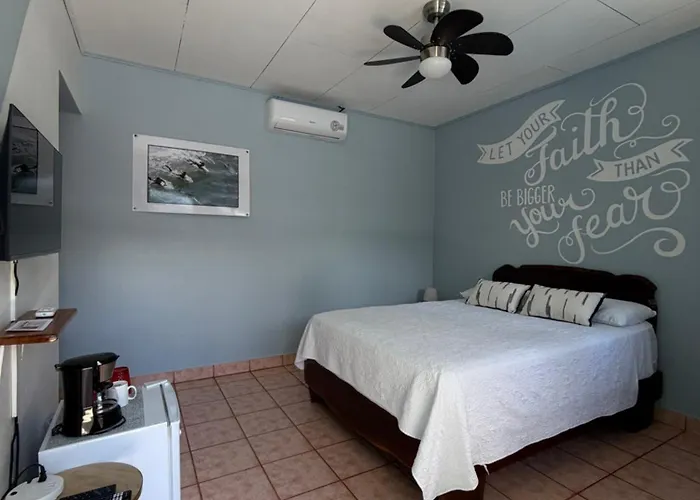 Hotel Perico Azul&Surf Camp
