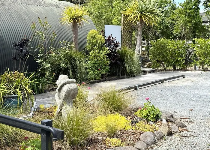 Woodlands Motel
