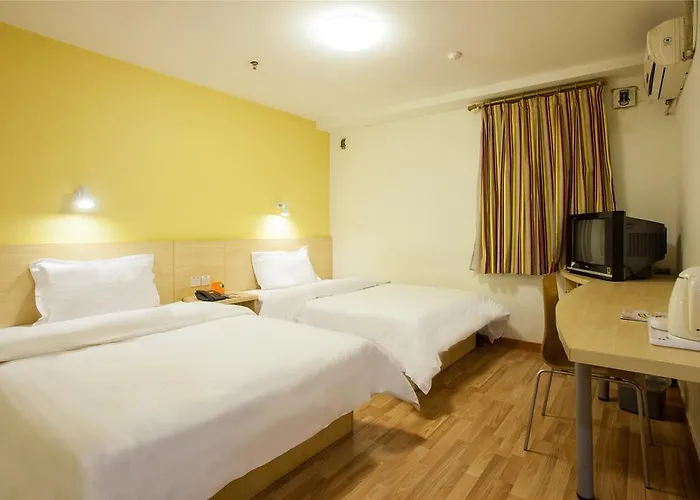 7Days Inn Dezhou Railway Station Square