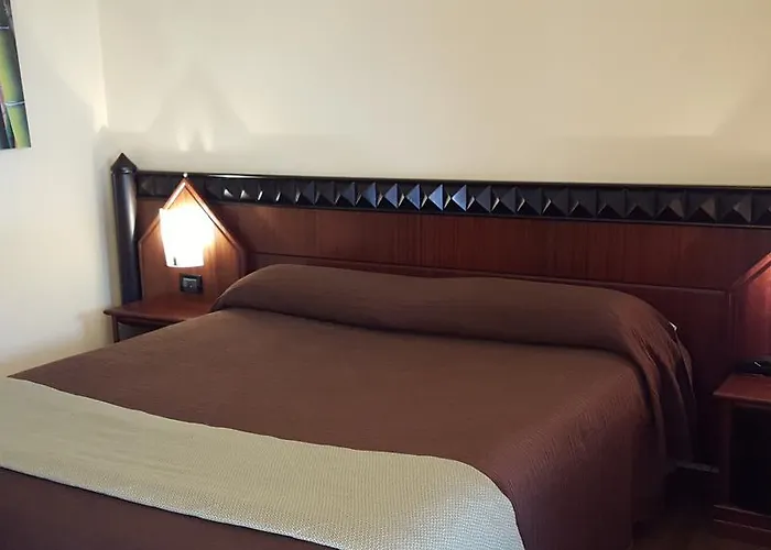 Hotel Motel Flower