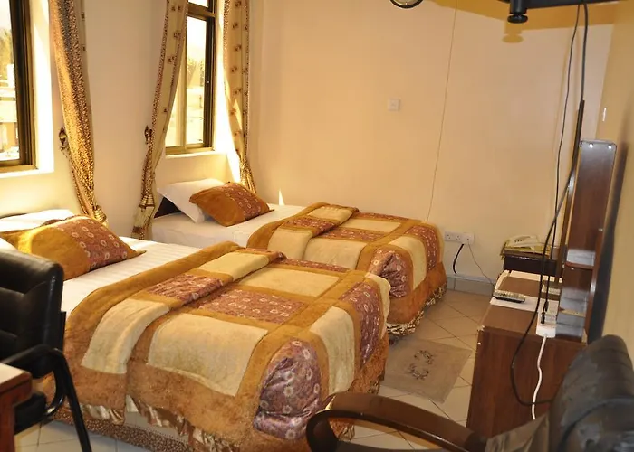 Rich Hotel