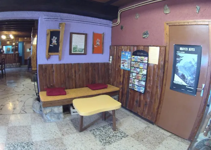 Boustigue Hotel