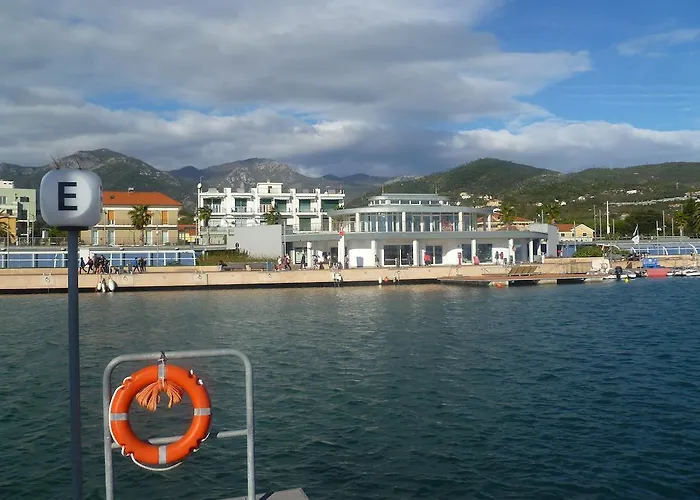Le Vele Residence Sailing Boat