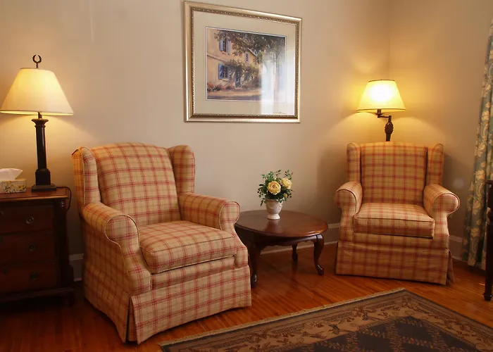 The Woodlawn Inn