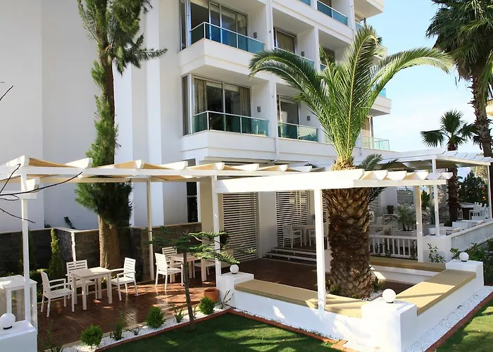Munamar Beach Residence (Adults Only)