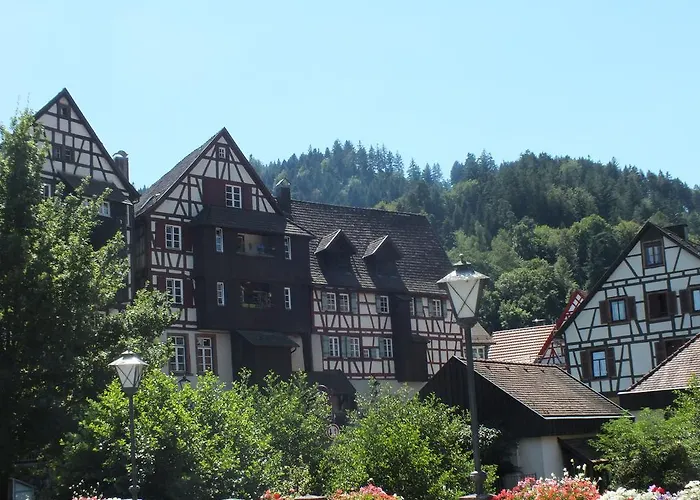 Hotel-Gasthof Zum Weyssen Roessle