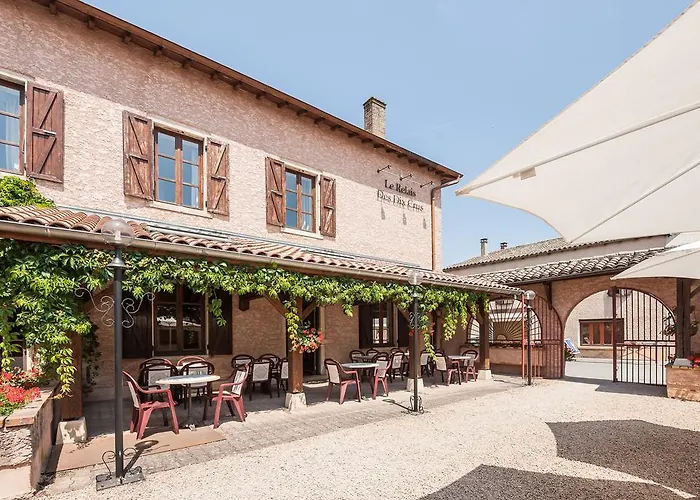 Logis Hotel Le Relais Des Dix Crus