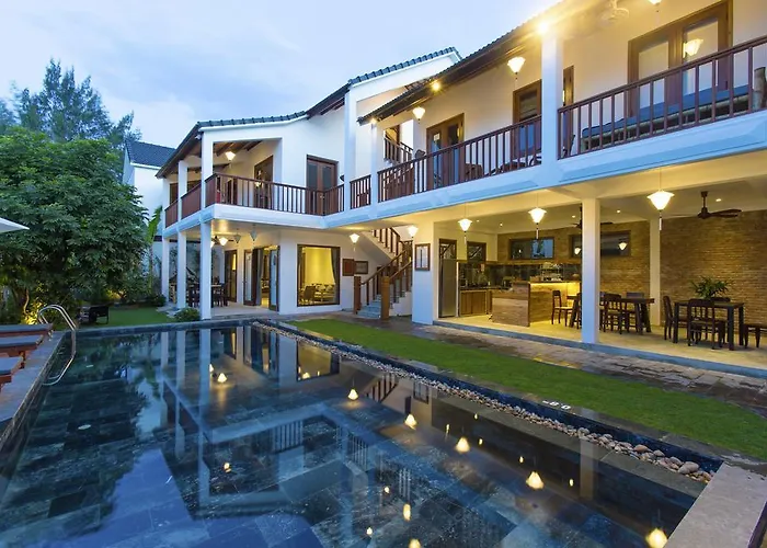 Vina Beach Pool Villas