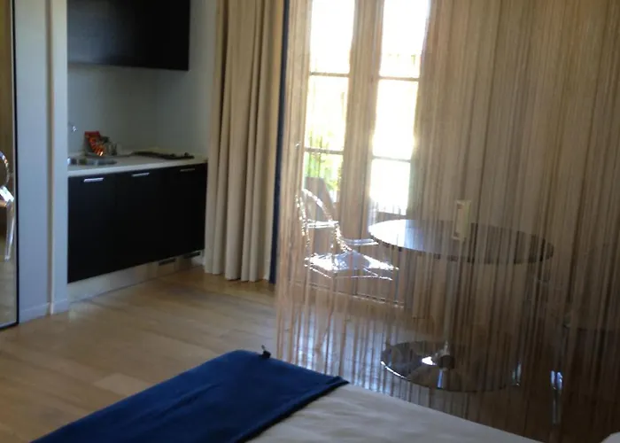 Joia Hotel & Luxury Apartments Rta