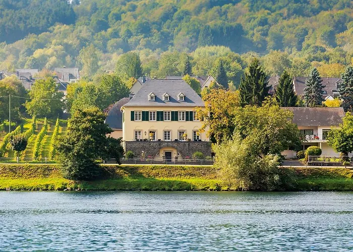 Wein- Und Landhaus S A Pruem