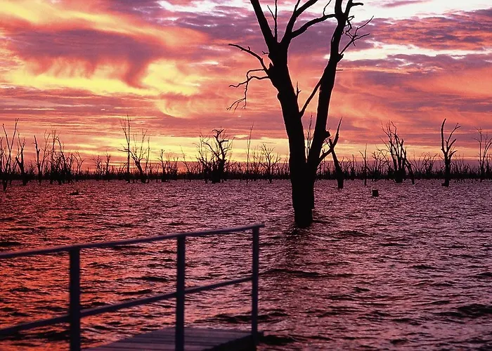 The Yarrawonga Hotel