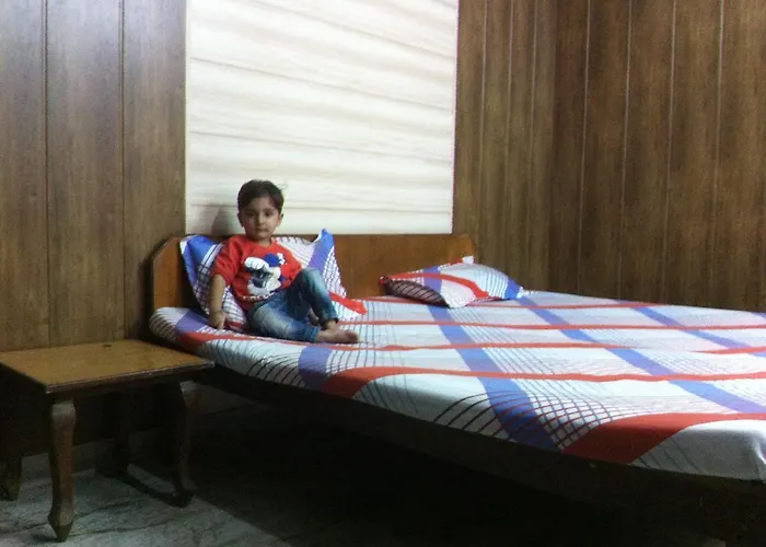Gokul guest house