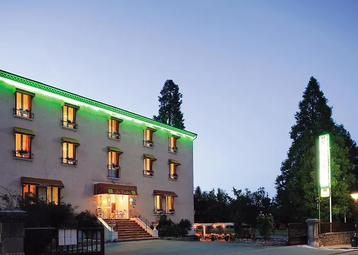 Logis Hotel Les Cedres