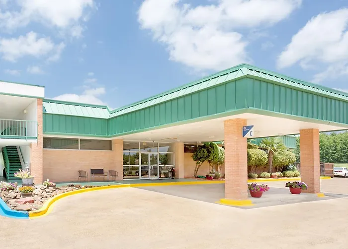 Super 8 By Wyndham Hope