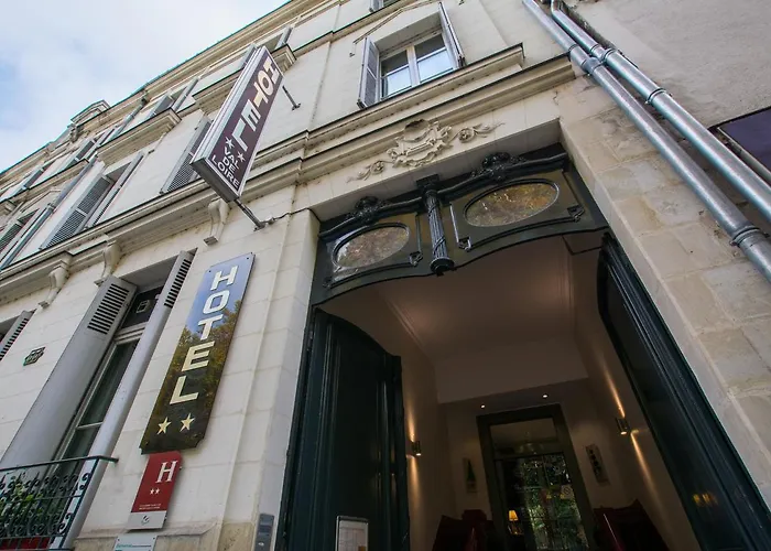 Hotel Val De Loire