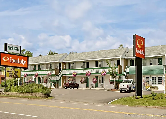 Econo Lodge Macpuffin