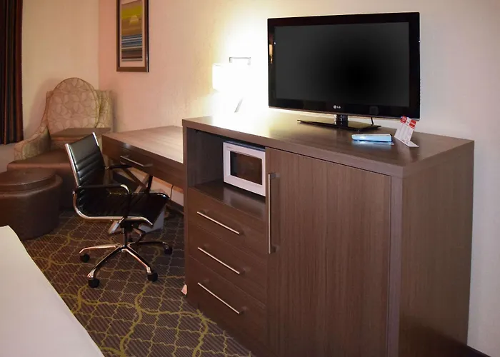 American Inn & Suites West Memphis