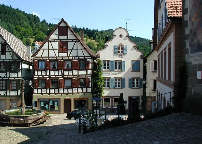Hotel-Gasthof Zum Weyssen Roessle