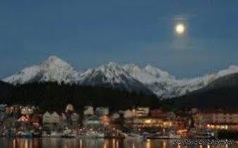 Totem Square Hotel And Marina