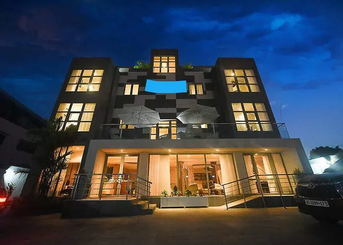 The Palms By Eagles Airport Residential