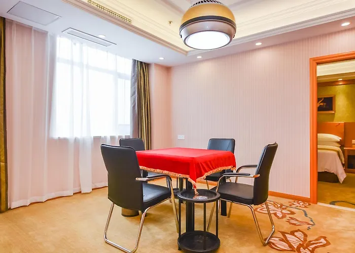 Vienna Hotel Nanjing Pukou Middle Puzhu Road