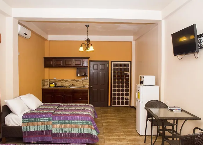 Windjammer International Cuisine & Comfort Inn