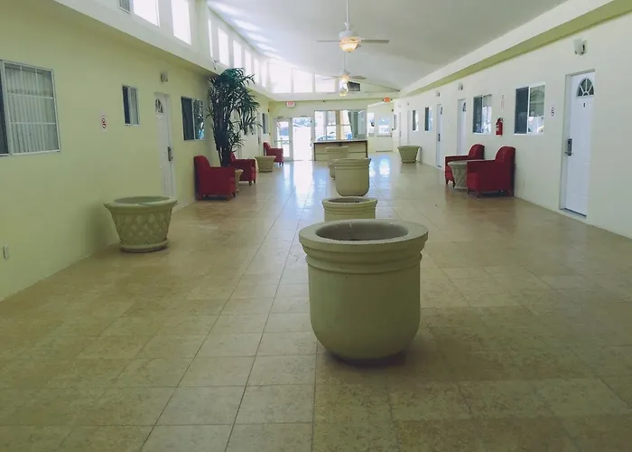 Europa Inn & Suites