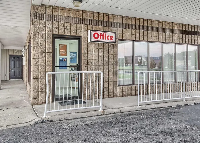 Motel 6-Windsor, On