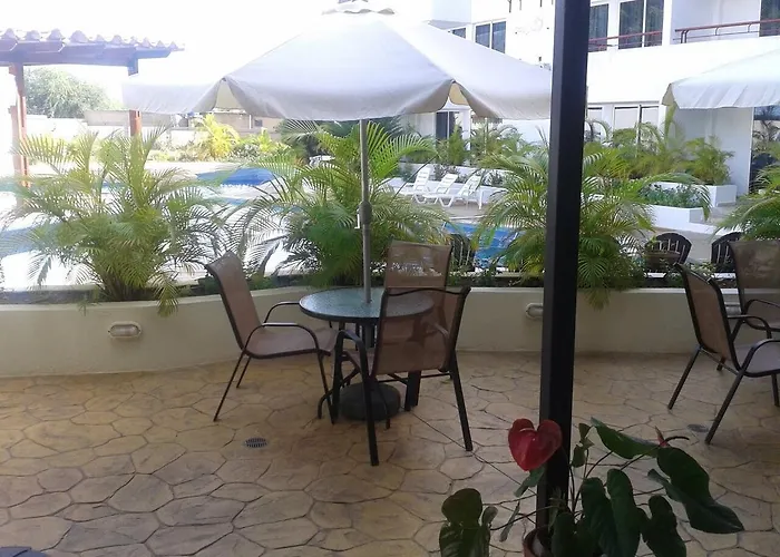 Hotel Colinas Del Sol