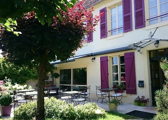 Logis - Hotel Restaurant Les Tilleuls