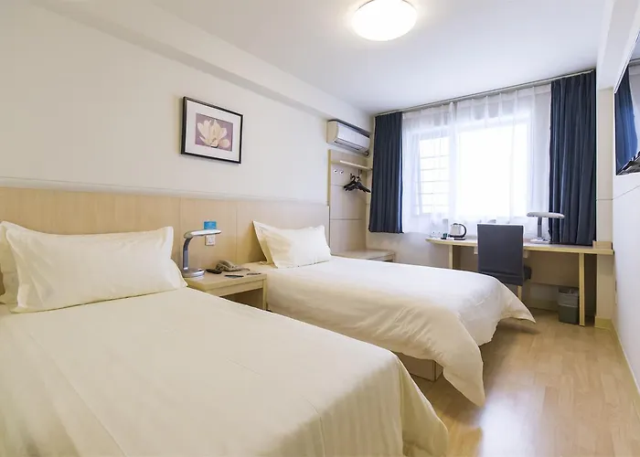 Jinjiang Inn Select Dalian Youhao Square