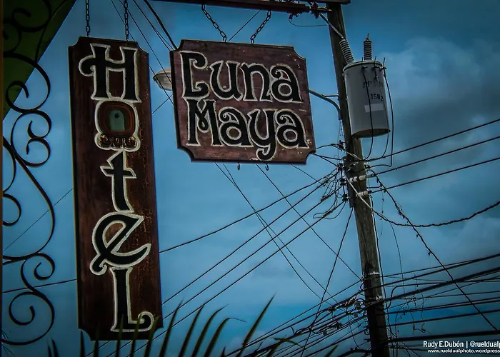 HOTEL CUNA MAYA B y B