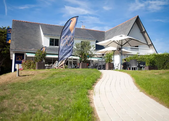 Hôtel Restaurant Logis Coté Lac