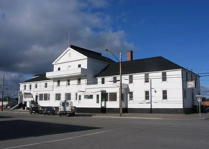 Lakeview Hotel