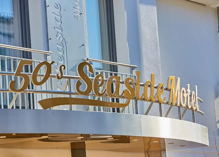 Bernstein Hotel 50`s Seaside Motel