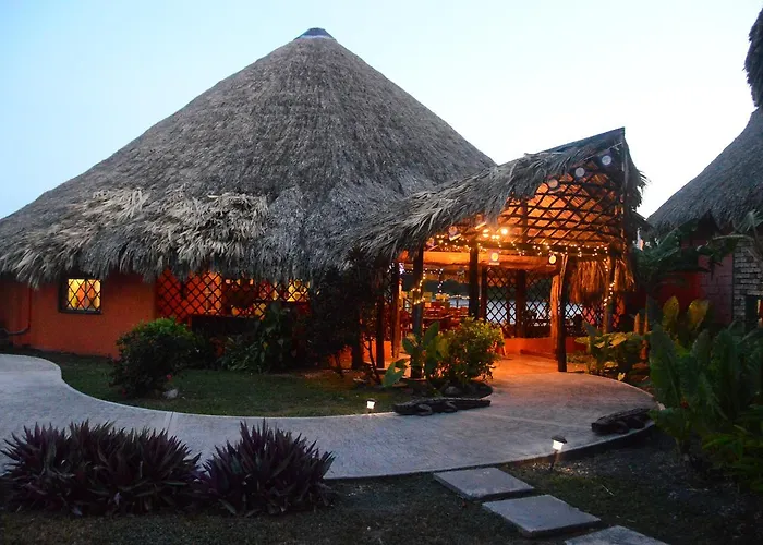 Lamanai Hotel & Marina