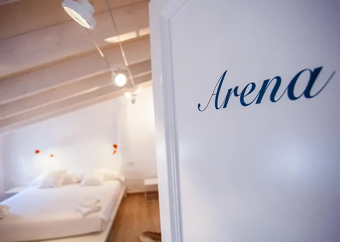 Cheap & Chic Hotel