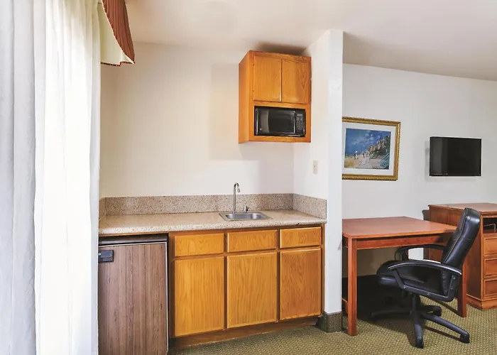 Baymont By Wyndham Tehachapi