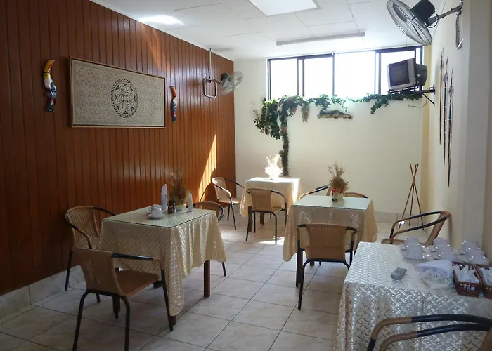 Hostal Huayruro