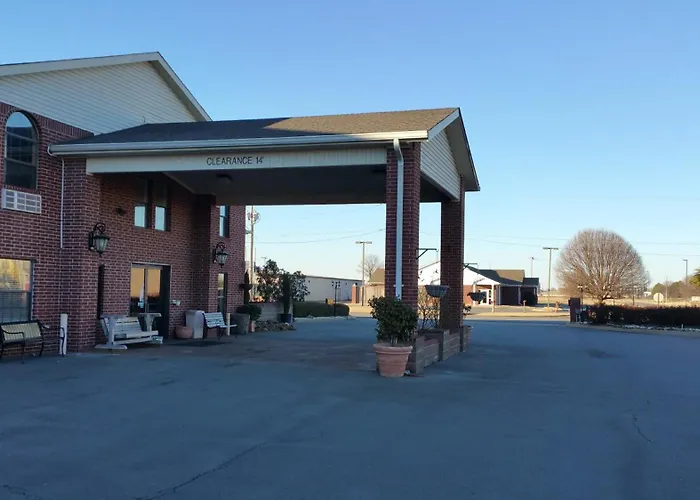 Super 8 By Wyndham Pine Bluff